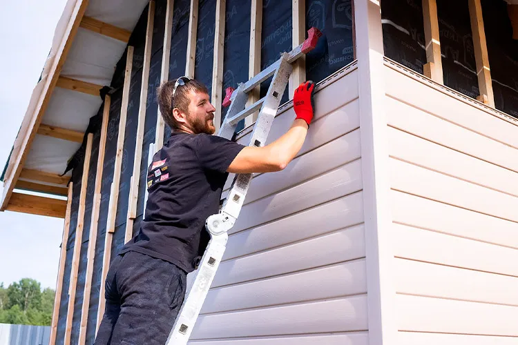 Монтаж фасада для дома