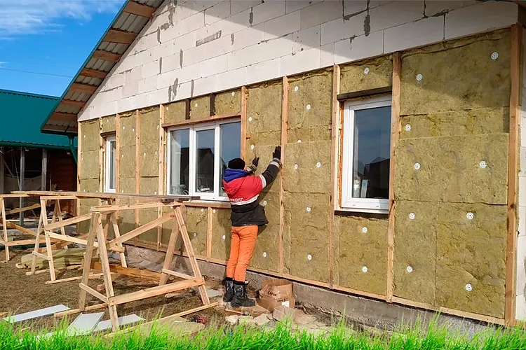 Монтаж фасада для дома